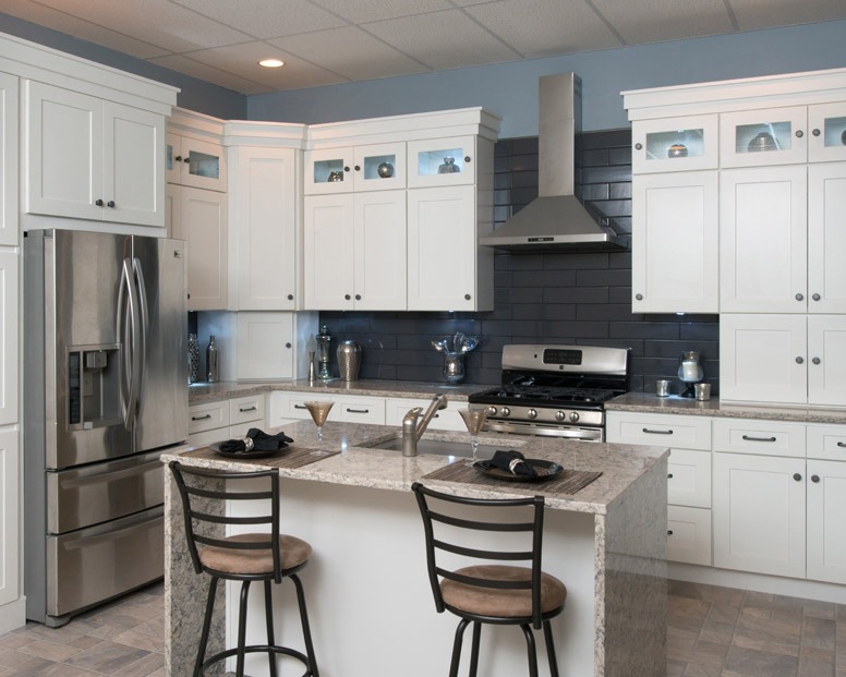 White Shaker kitchen cabinets